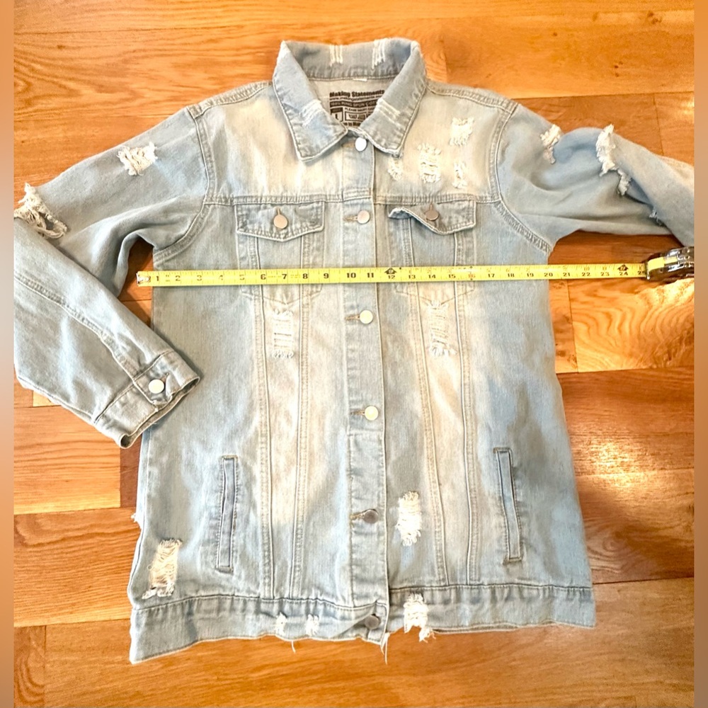 Making Statement Distressed Light Wash Denim Truk… - image 8